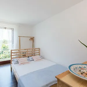 Casa Flora 3-minutes' Walk From The Novigrad Istria